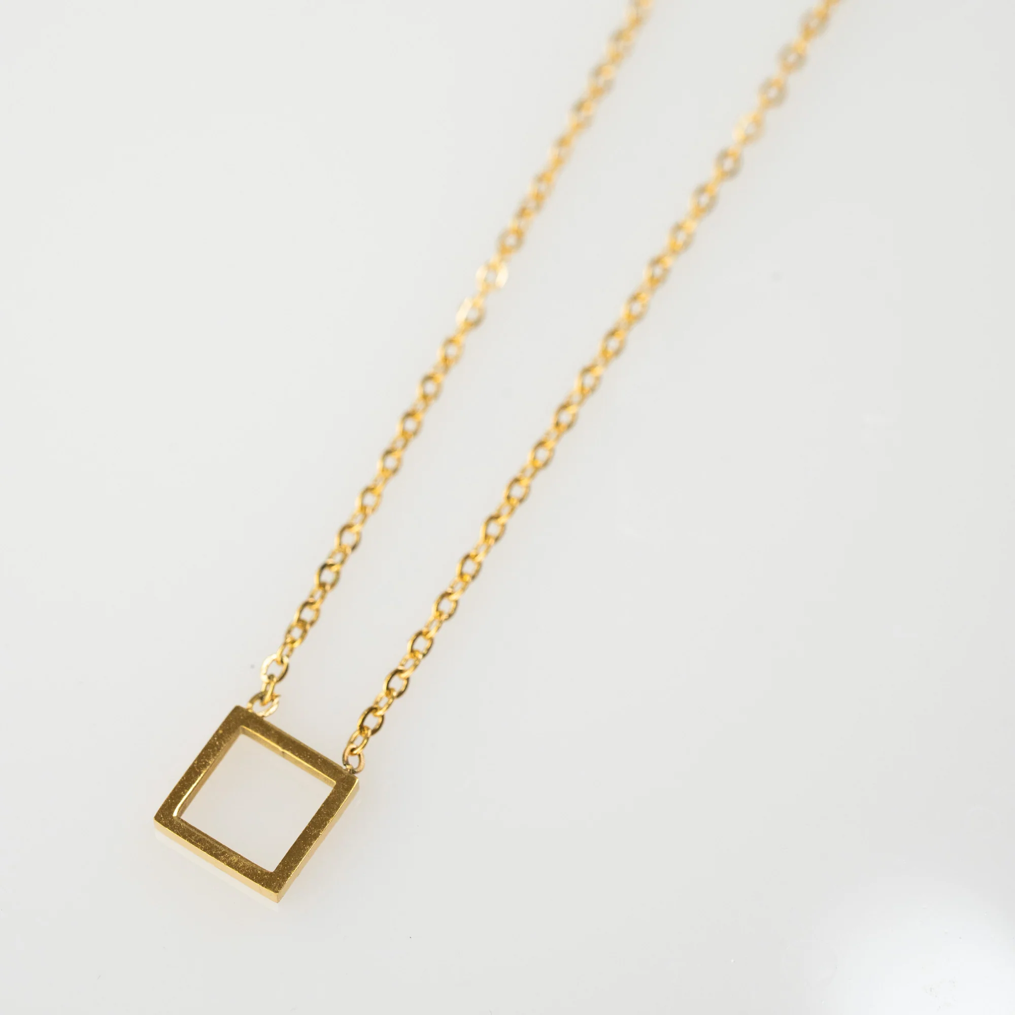 Collier CADEAU (couleur aléatoire) - Image 4
